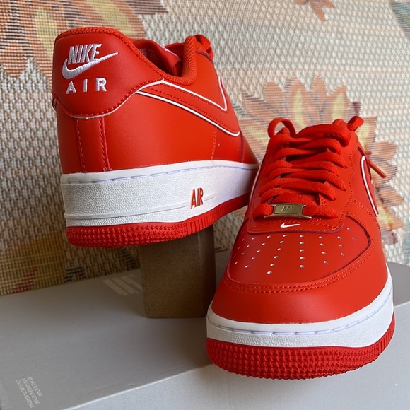 Nike Air Force 1 '07
Men's Shoes
Picante Red/White/Picante Red
Style DV0788-600 - Picture 12 of 16